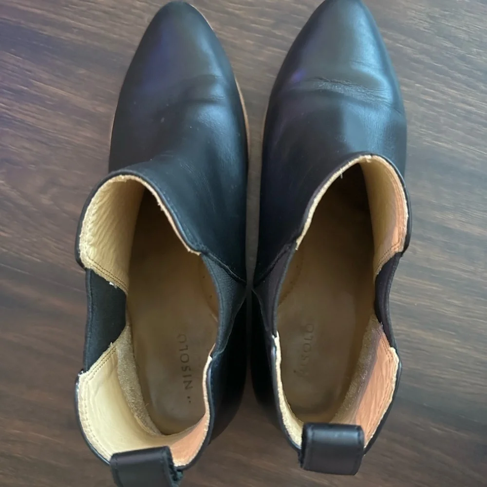 NISOLO Eva Everyday Soft Sustainable Black Leather Chelsea Boot Memory Foam Sz 9